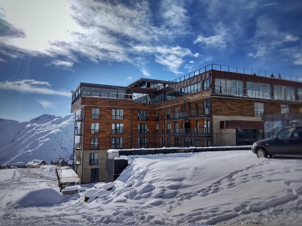 Kato'S Aparthotel Gudauri Mgzavrebi Luaran gambar